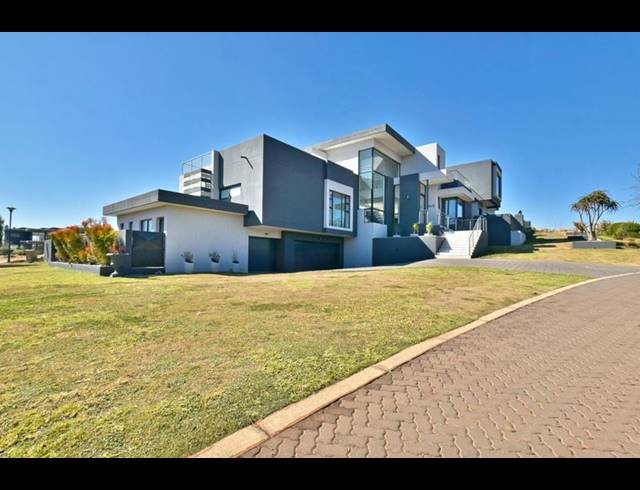 5 BEDROOM HOUSE FOR SALE IN EYE OF AFRICA